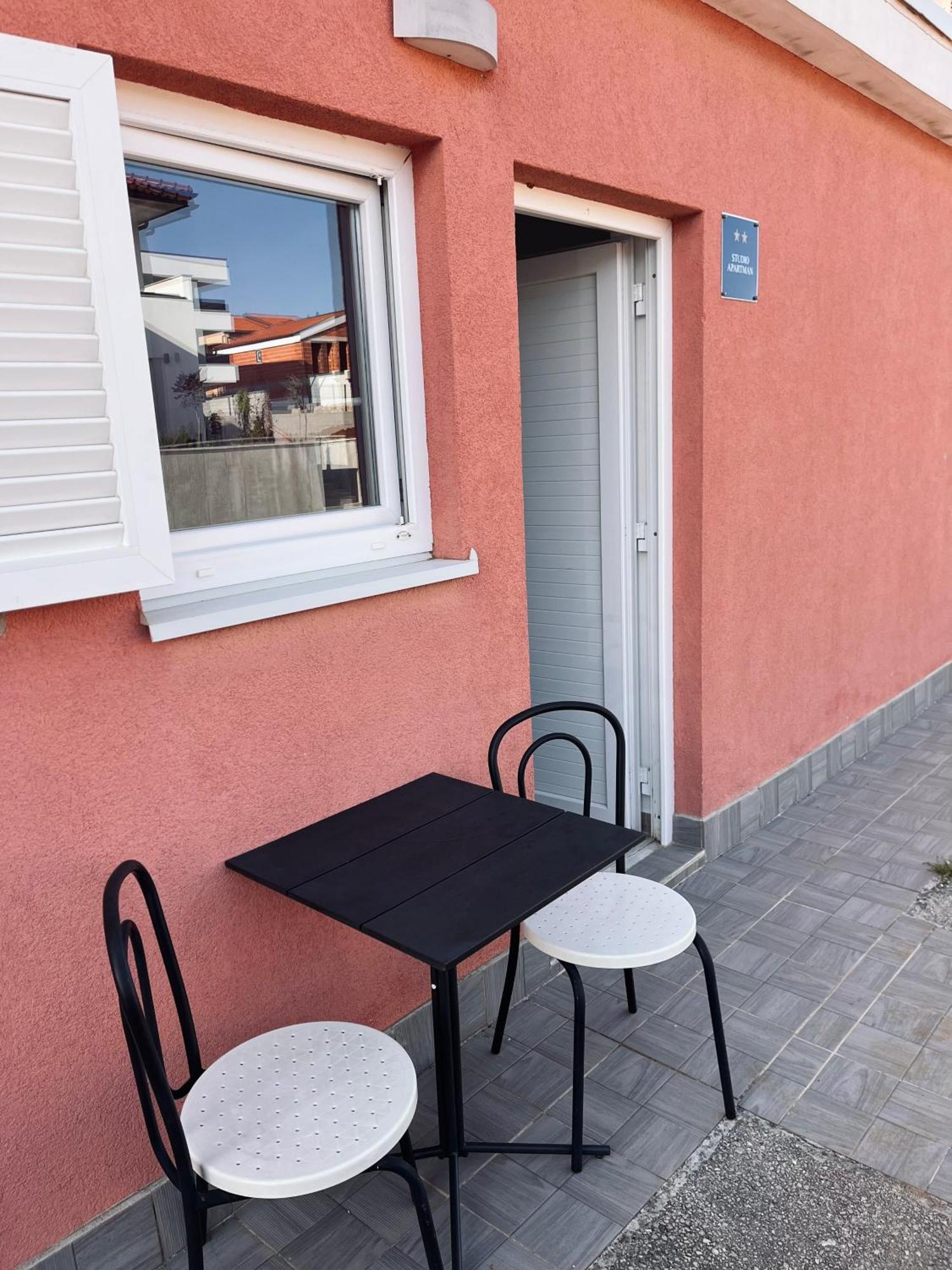 Studio Simoneta Malinska Exterior foto